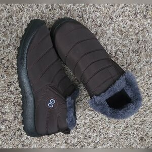 Winter slippers in/outdoor